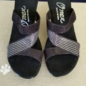 Black Onex Slides Sandals Size 6 or 7